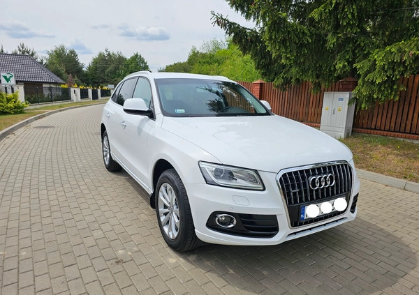 Audi Q5 cena 89900 przebieg: 159900, rok produkcji 2015 z Pakość małe 407